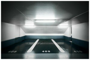 Trouver une place de parking, perte de temps et d'argent ?